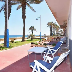 Precioso Y Moderno Frente A La Playa Apartamento